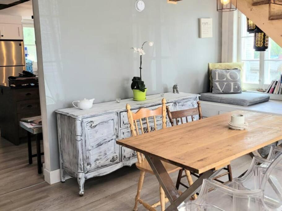 Om Chalet 1 Avec Spa Face Au Fleuve Saint-Jean 외부 사진
